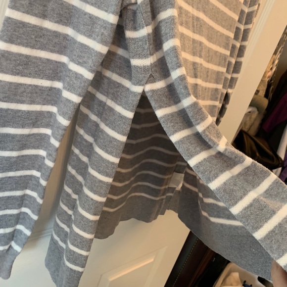 Striped sweater - Picture 2 of 4